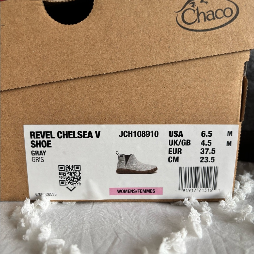 Chaco Chelsea Booties - Picture 2 of 10
